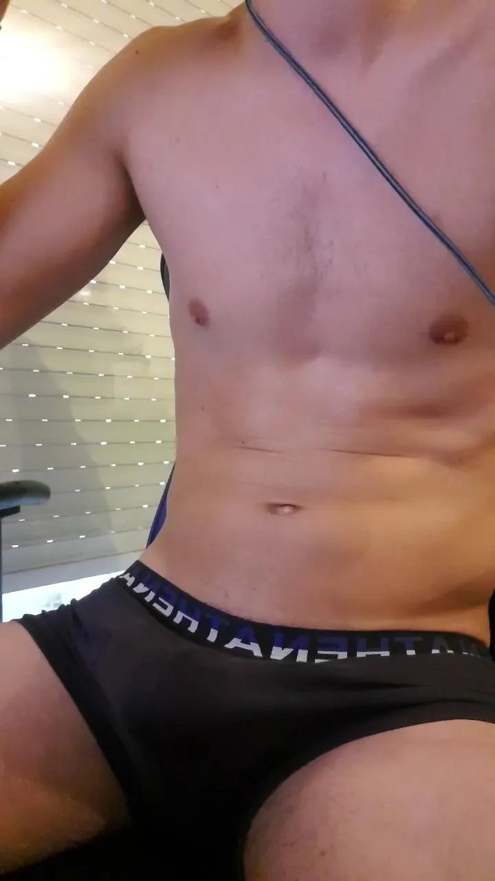 Offline Leo67_ on Cam4