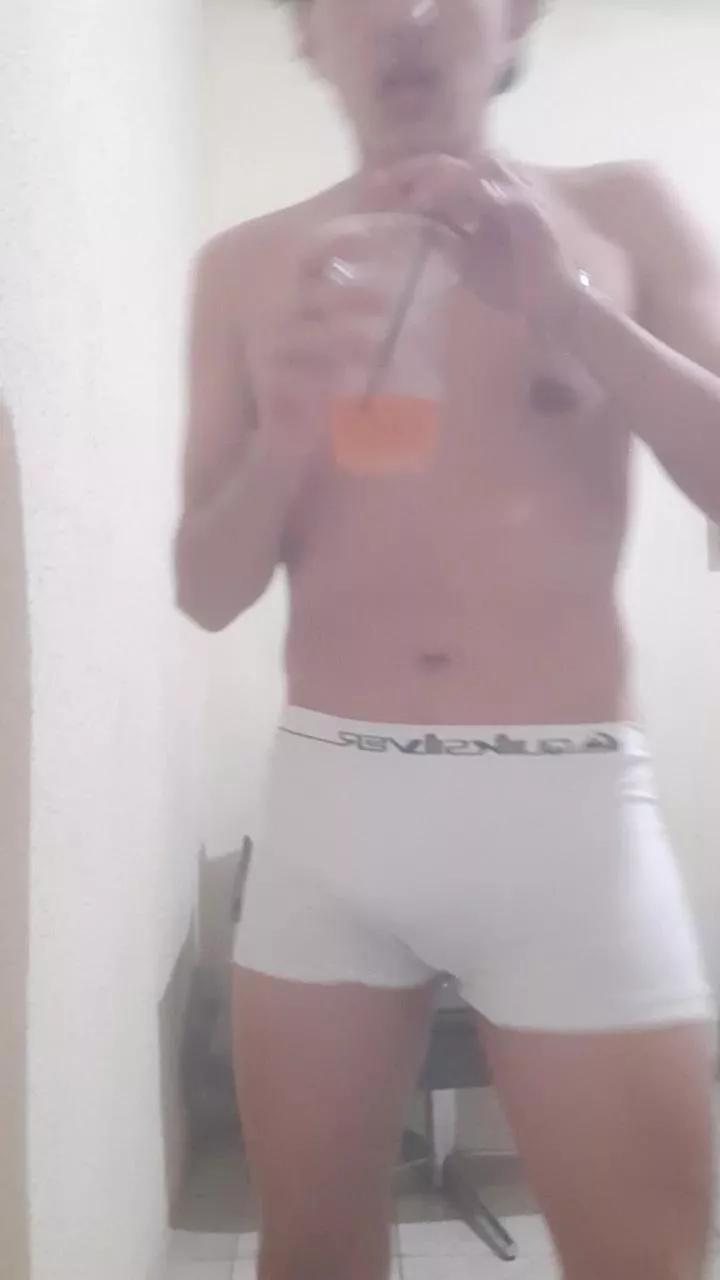 Leo_dotadoo on Cam4 