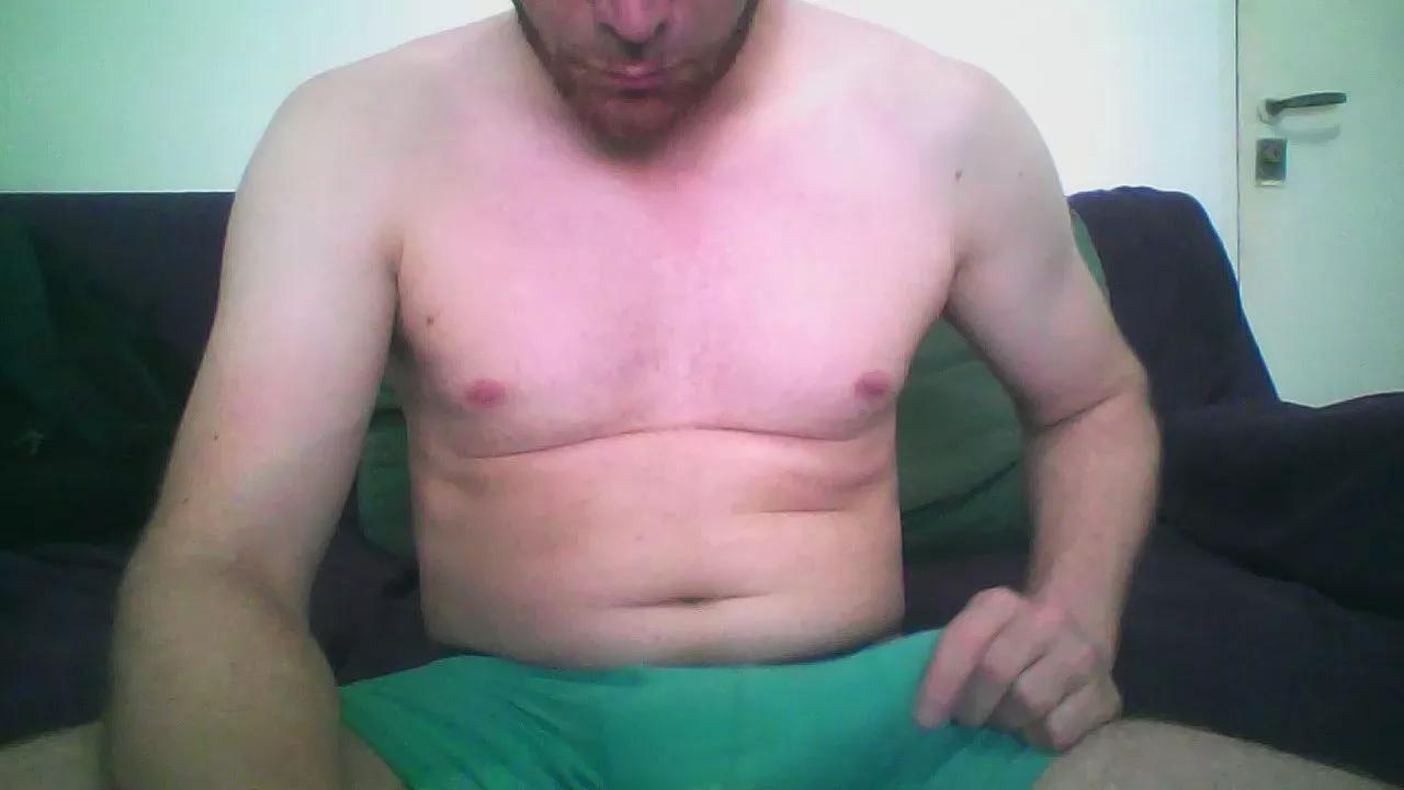 leohot12345 on Cam4 