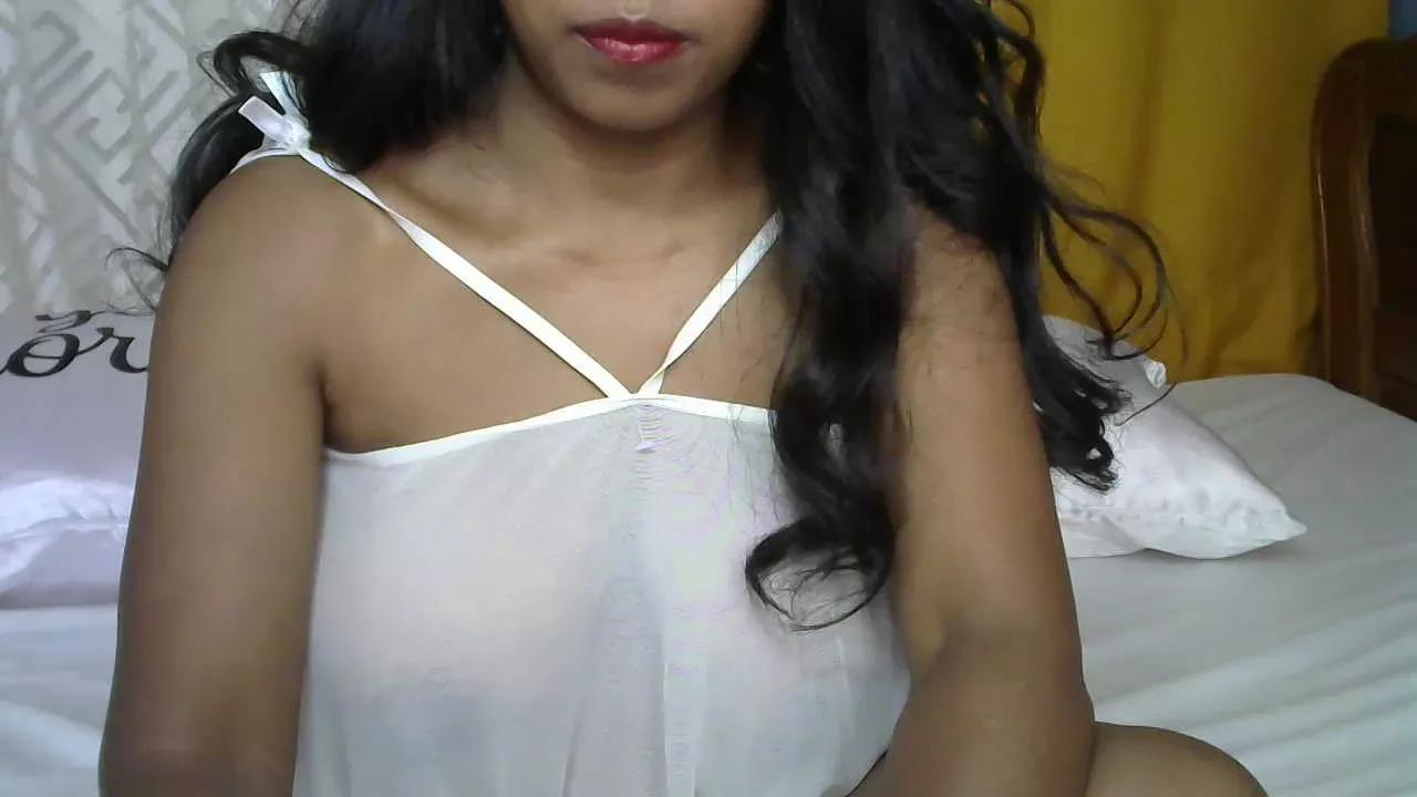 Loonah on Cam4 