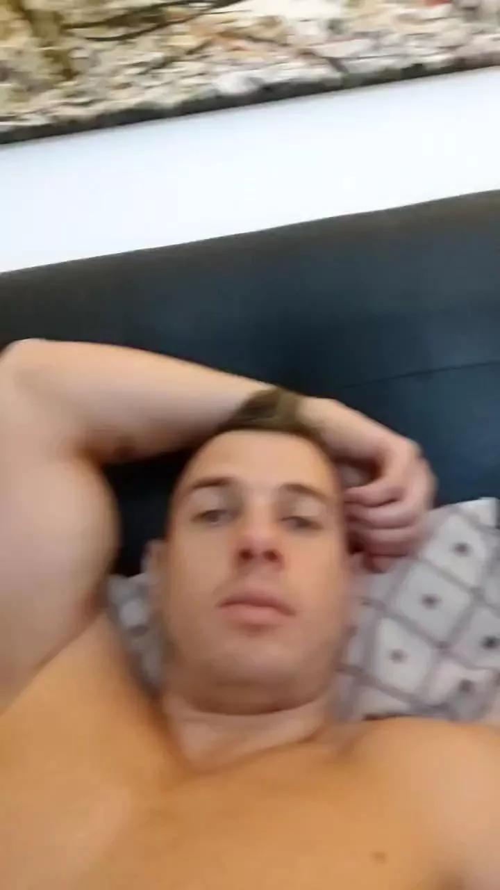 Luca23millo90 on Cam4 
