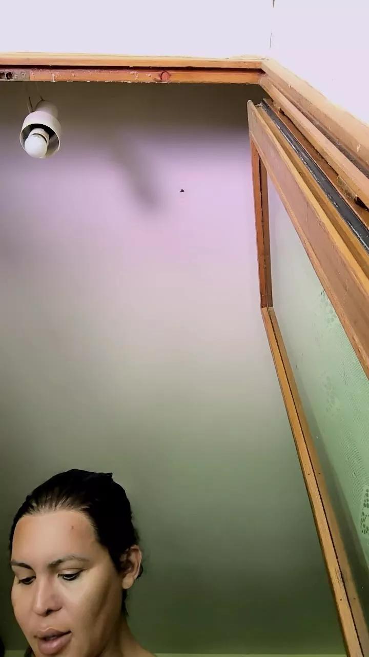 lucianafoxx on Cam4 