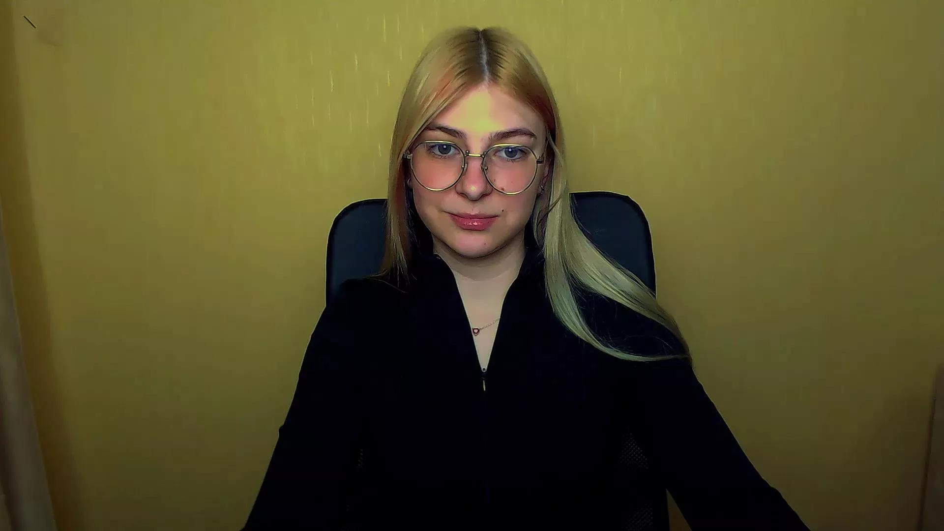 Luna_Lush_ on Cam4 