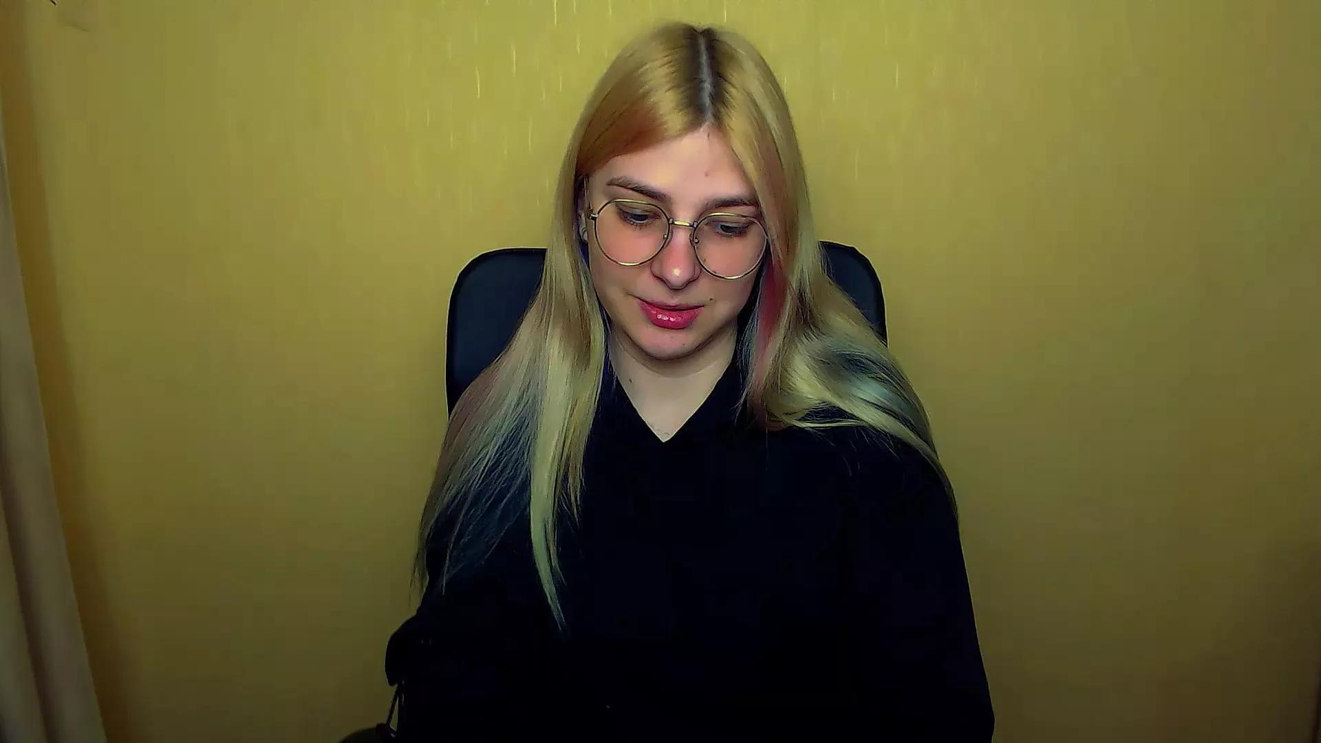 Luna_Lush_ on Cam4 