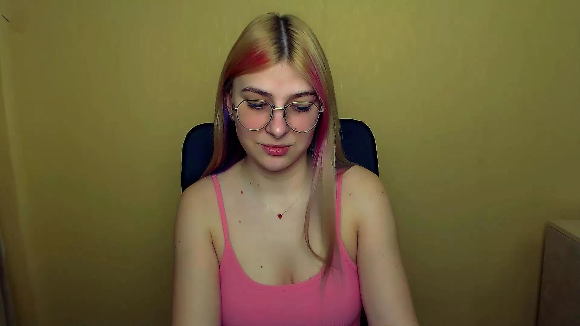 Luna_Lush_ on Cam4 