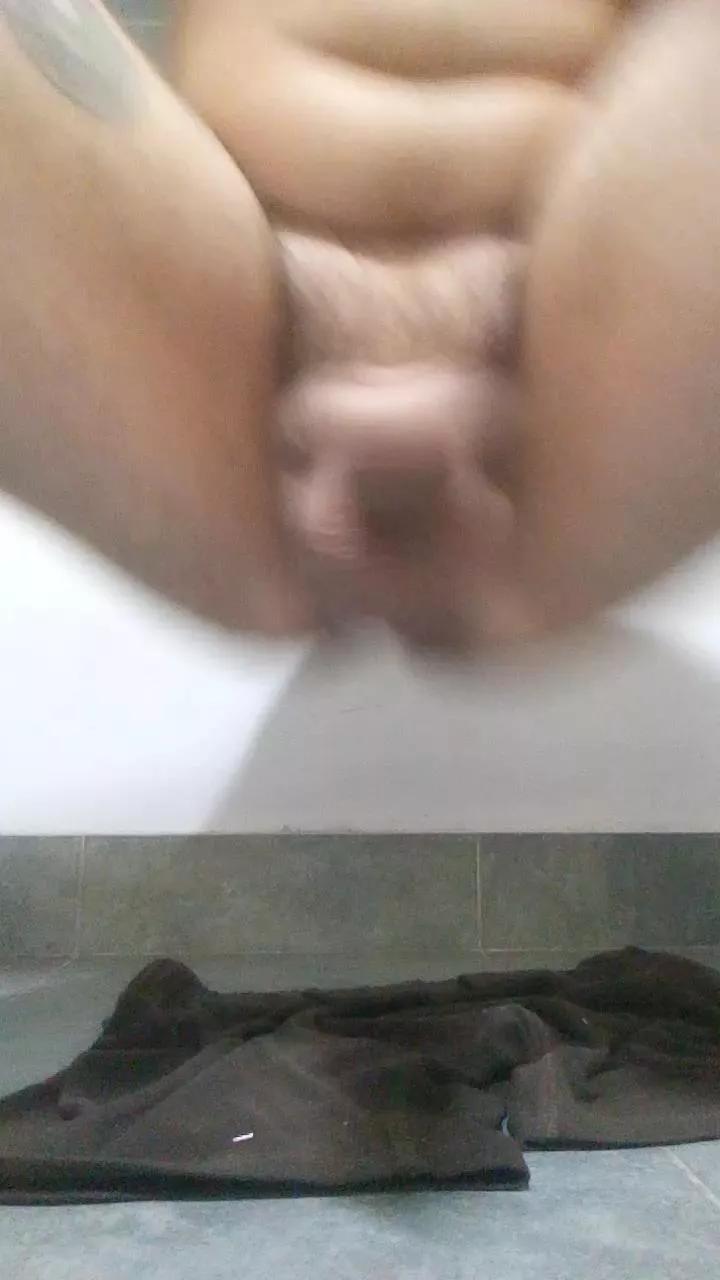 LUNATIKO69 on Cam4 