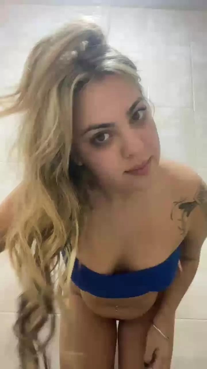 Lunnaa2 on Cam4 