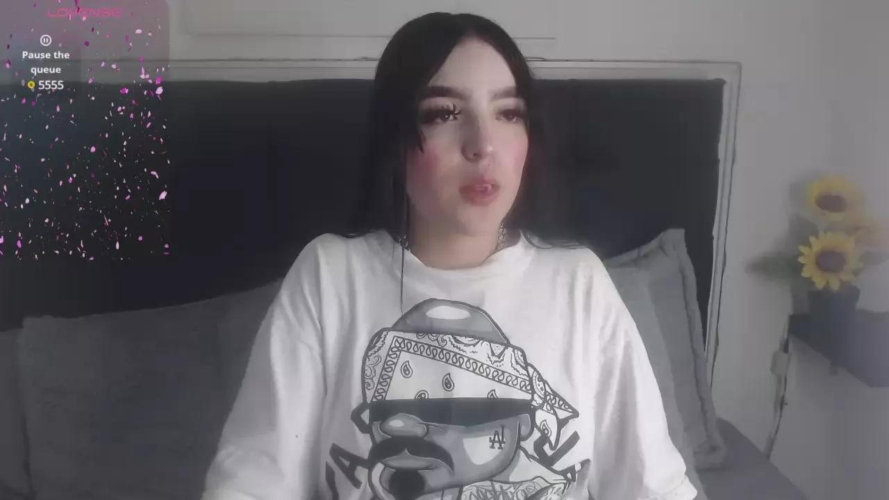 Lyane_xx on Cam4 