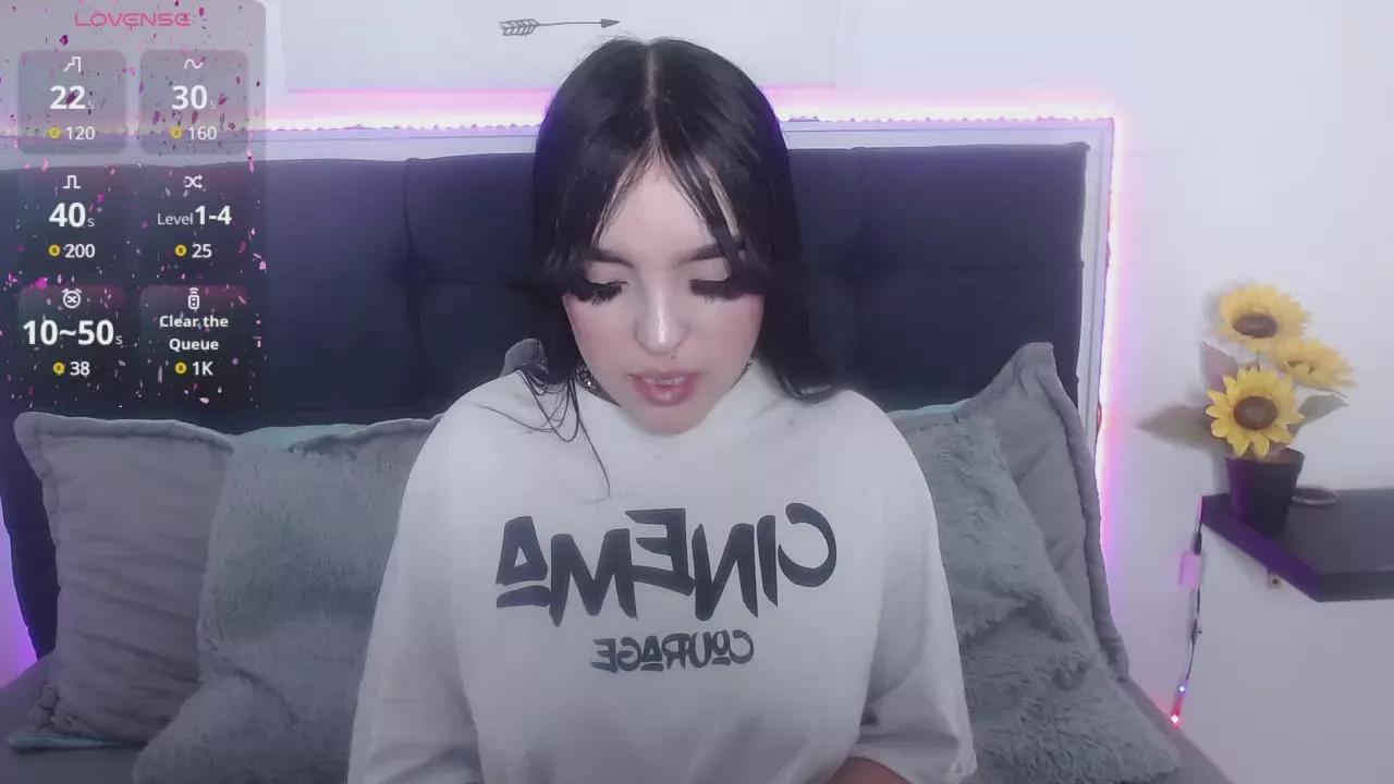 Lyane_xx on Cam4 