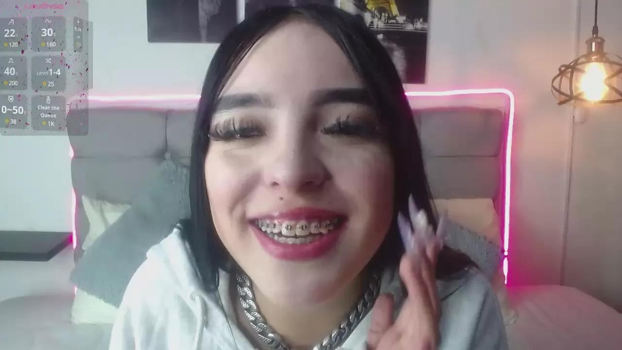 Lyane_xx on Cam4 