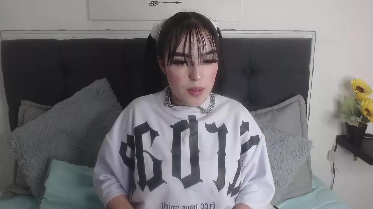 Lyane_xx on Cam4 
