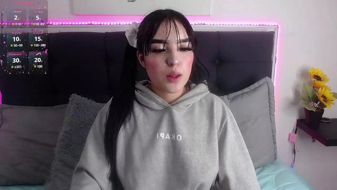 Lyane_xx on Cam4 