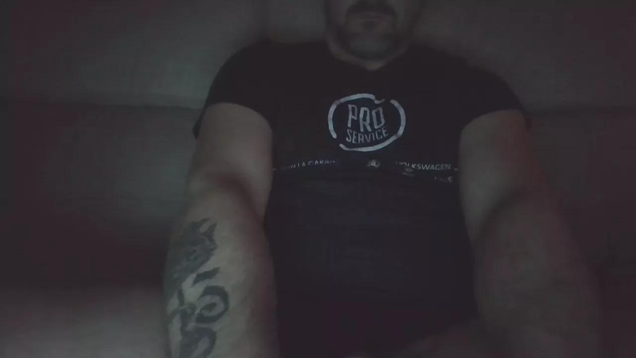 Madridhetero82 on Cam4 