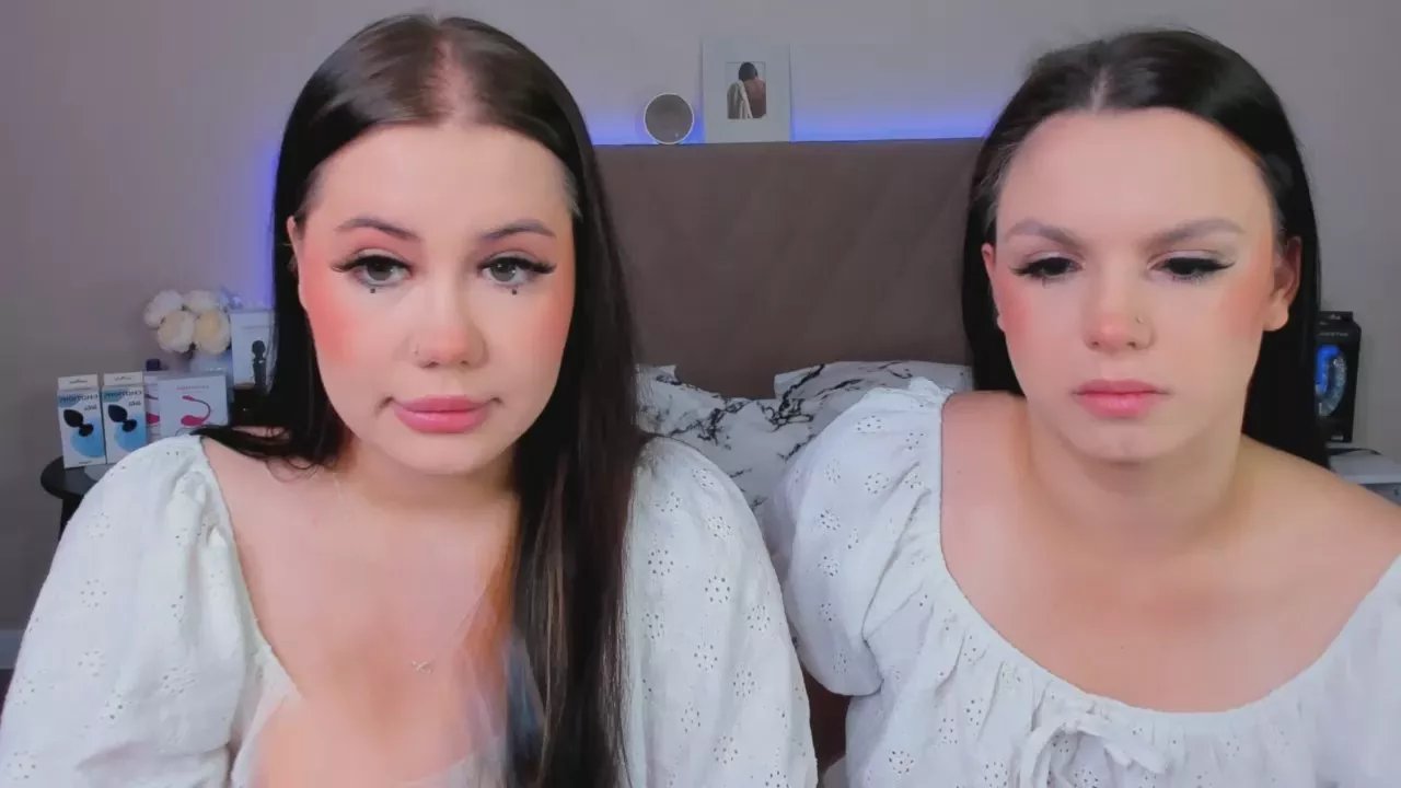 Offline MaryPolly on Cam4