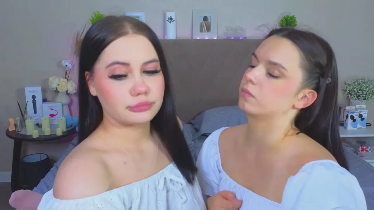 Offline MaryPolly on Cam4