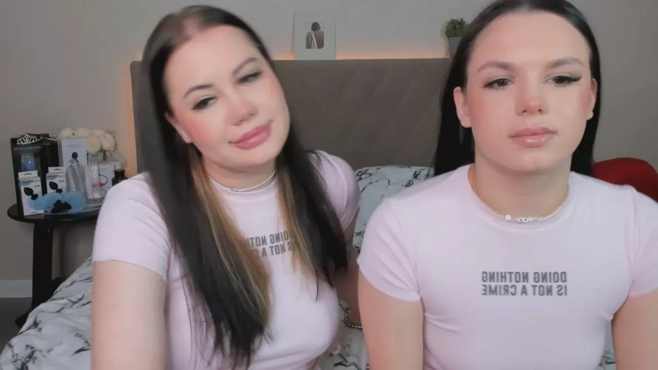 Offline MaryPolly on Cam4