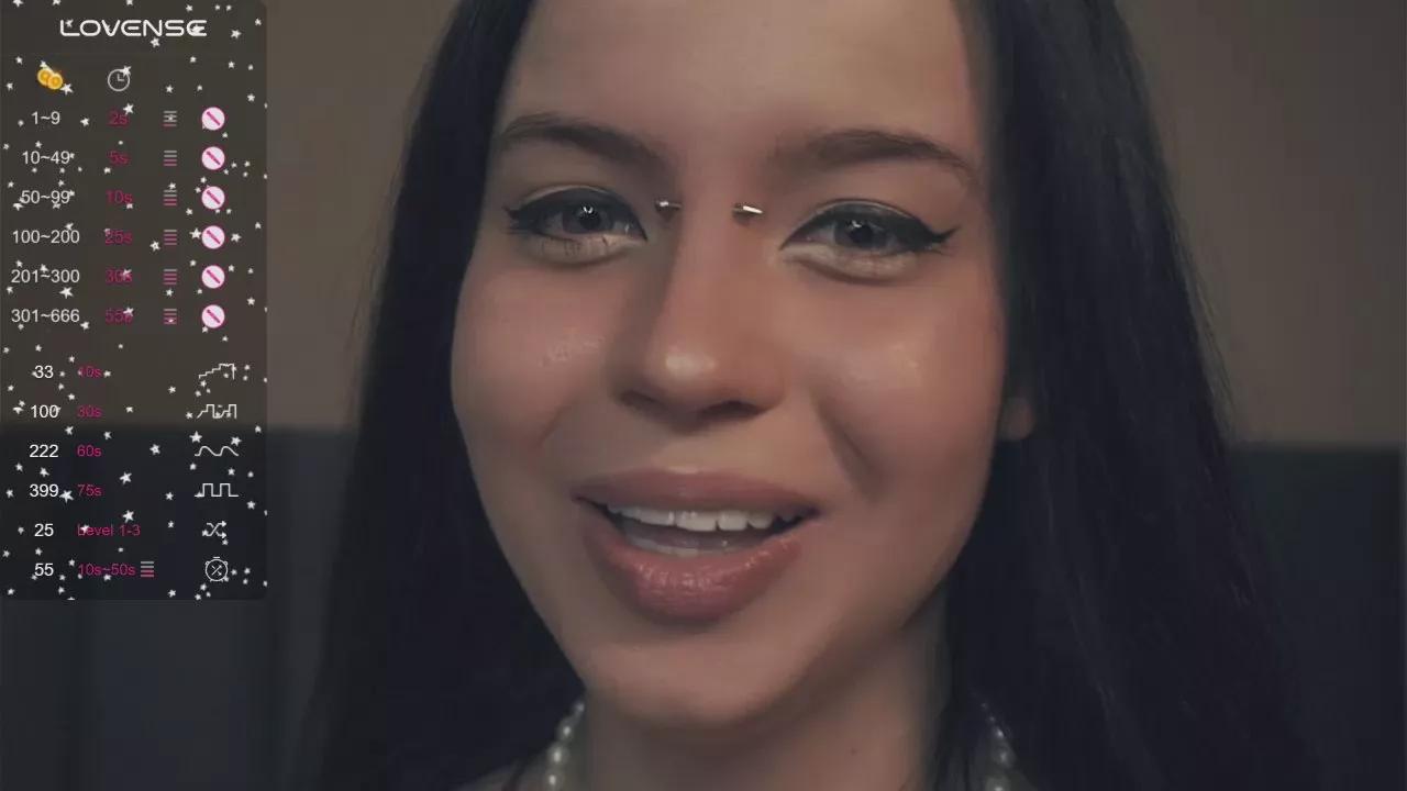 MaxineDeman on Cam4 