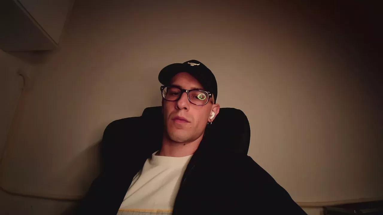 mikealcorleone on Cam4 
