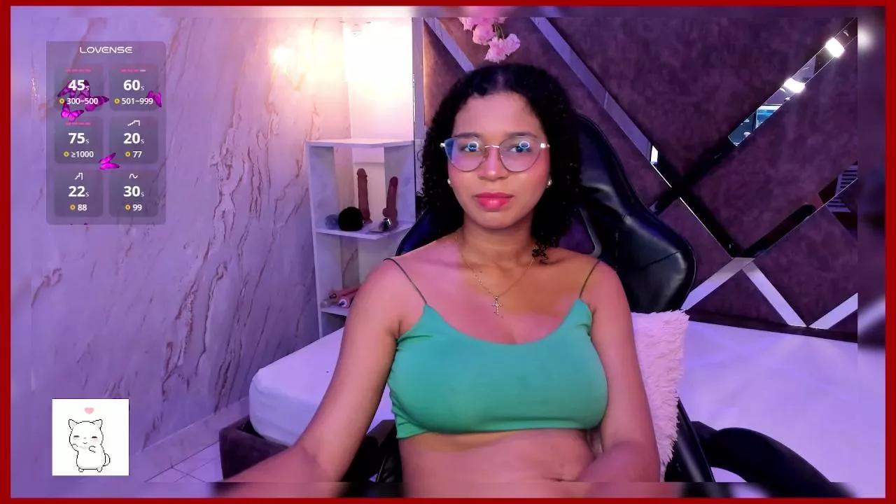 MilaHall on Cam4 