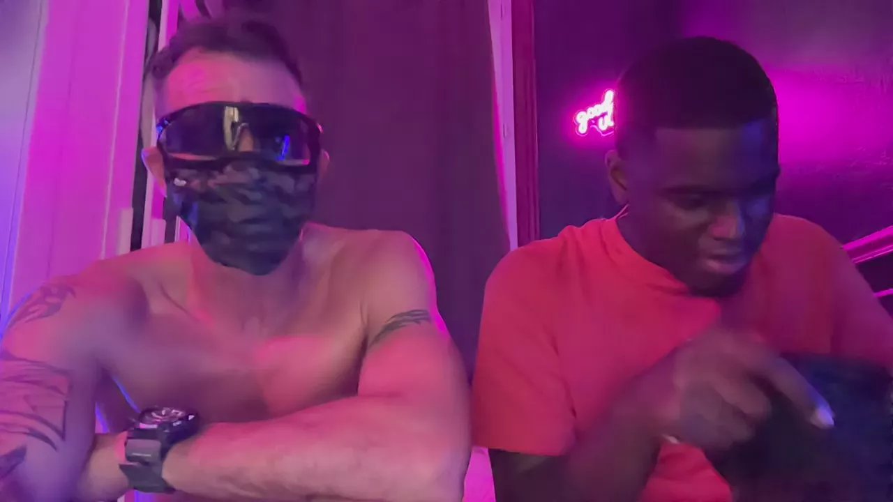 Offline MilitaryGayXXX on Cam4