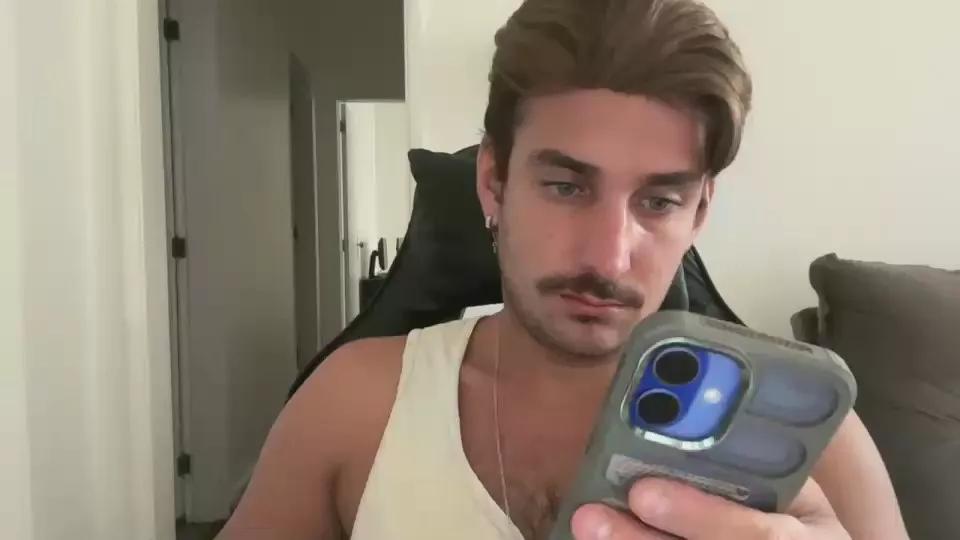 mineiro22gato on Cam4 