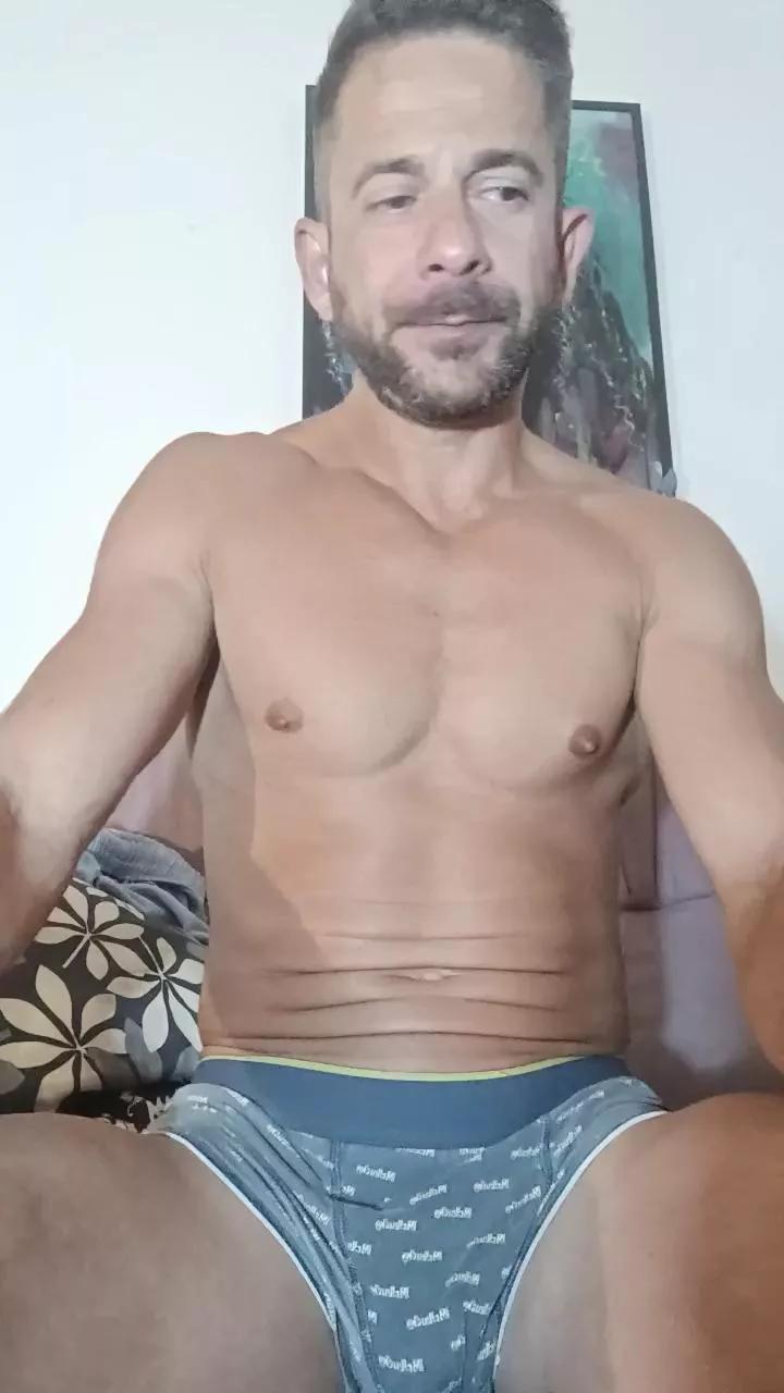 misterr16 on Cam4 