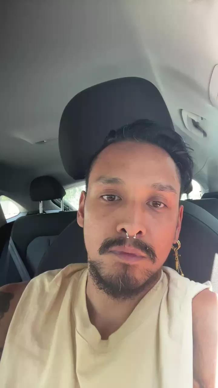 Mixedguy1992 on Cam4 