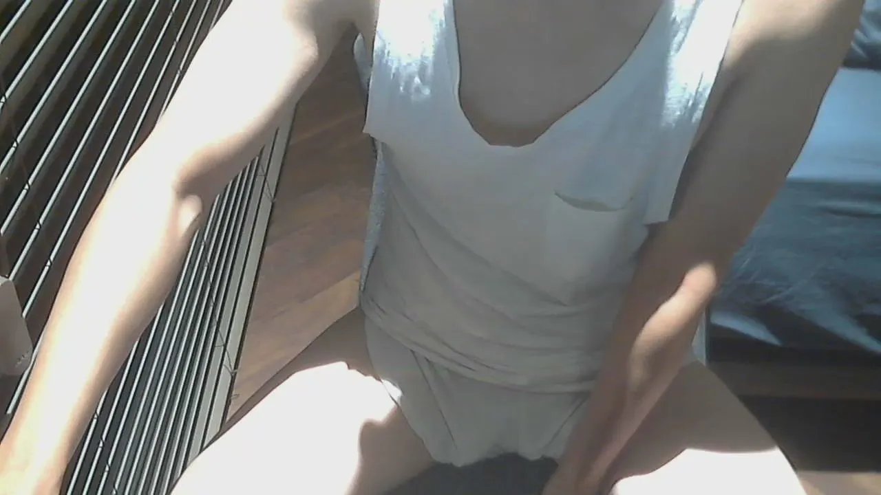 Offline mnbvcxz3838 on Cam4