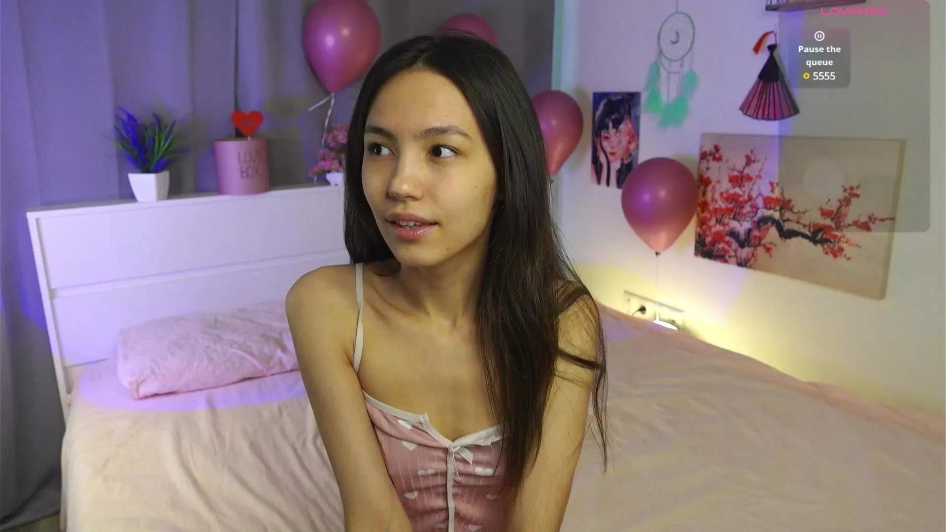 MoireCornfield on Cam4 