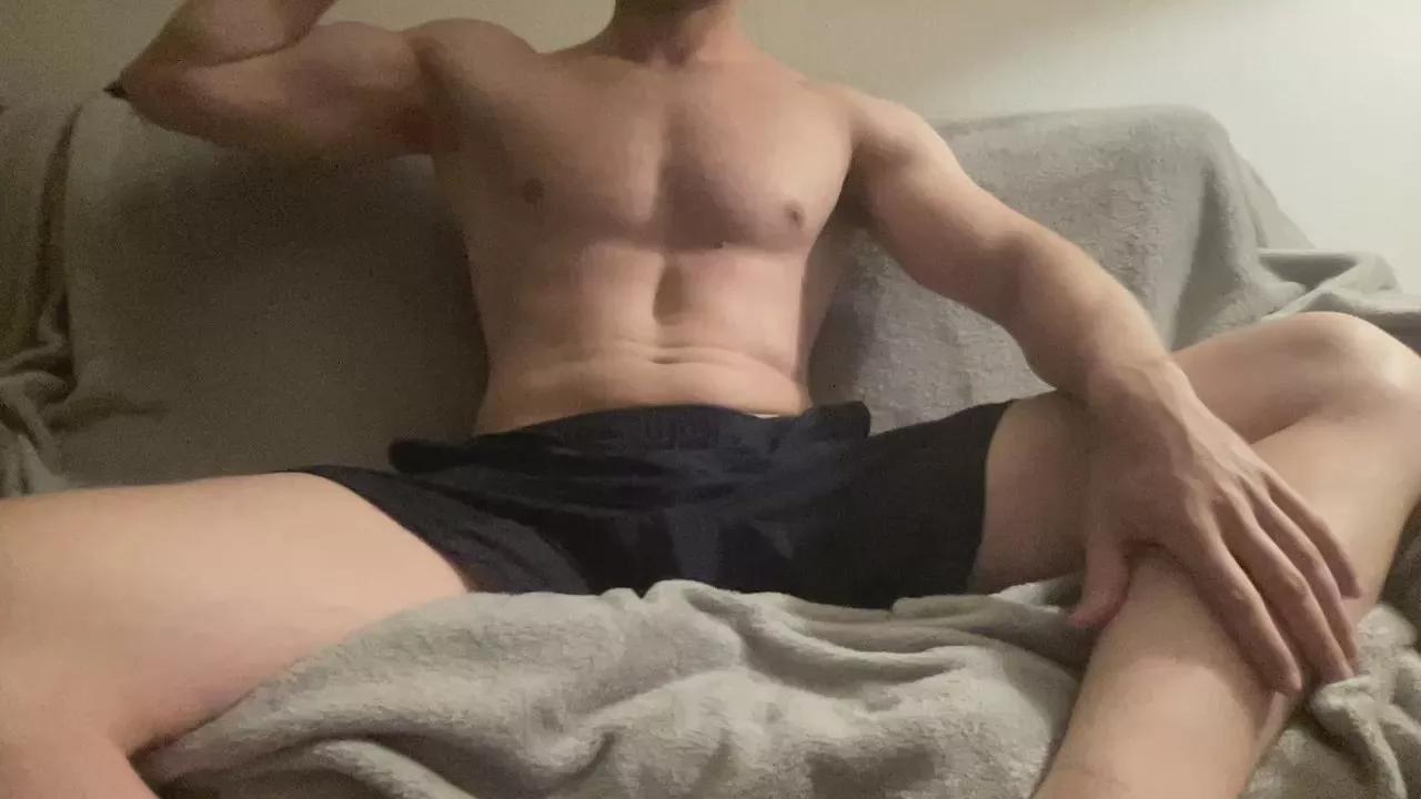 mysterioushunk on Cam4 
