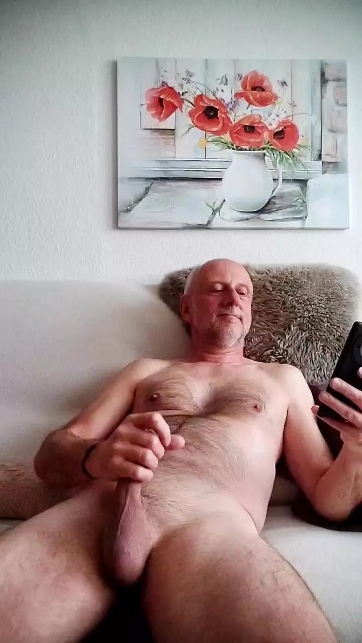 newmanbody on Cam4 