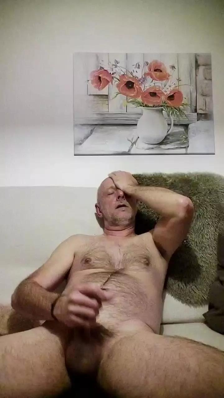 newmanbody on Cam4 
