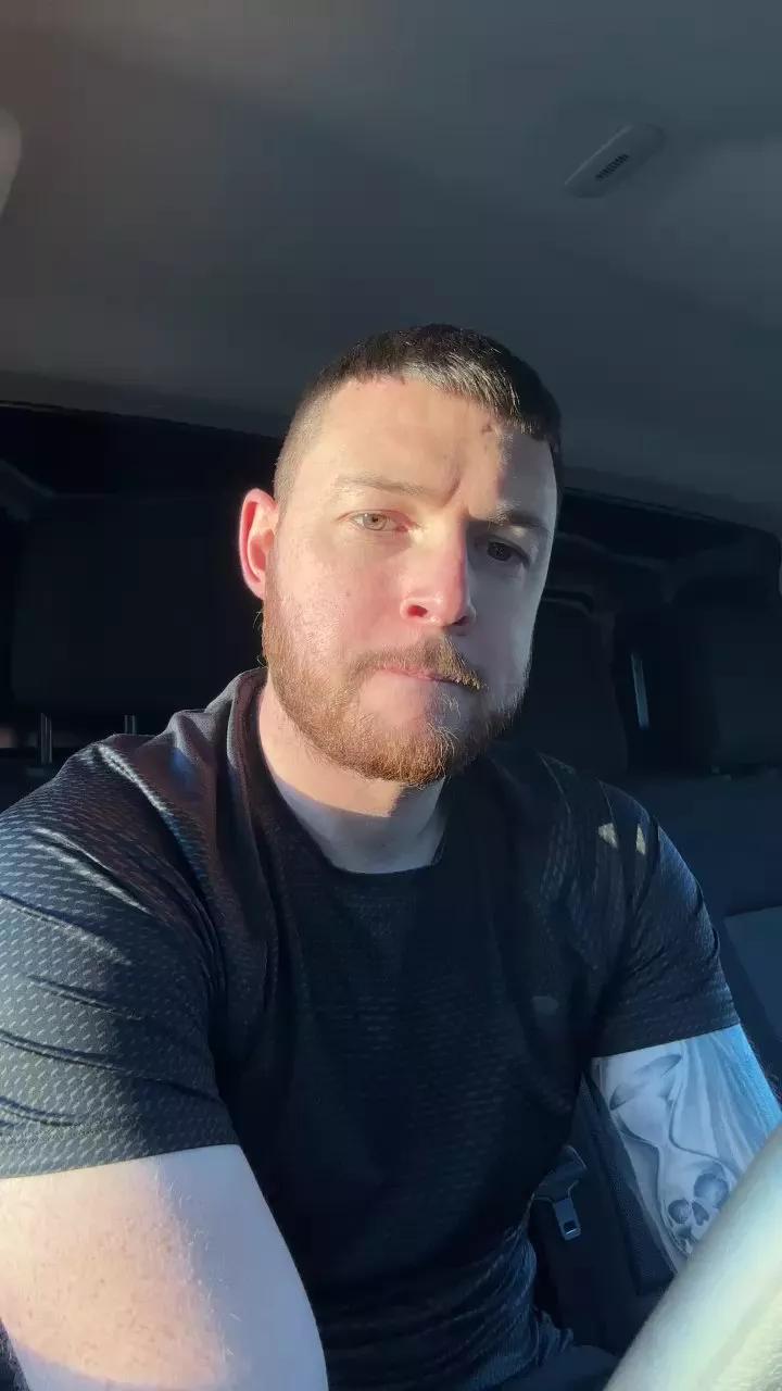 Nicehardon3 on Cam4 