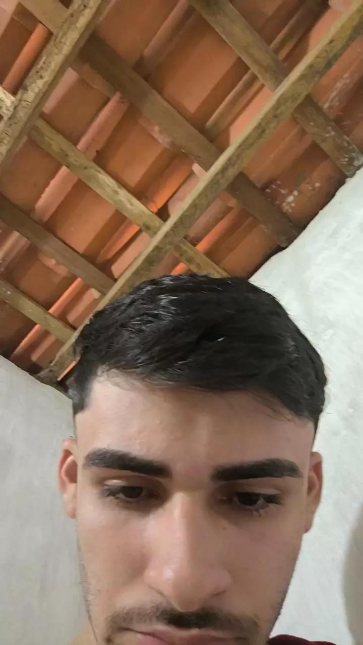 NovinPauzudoo on Cam4 