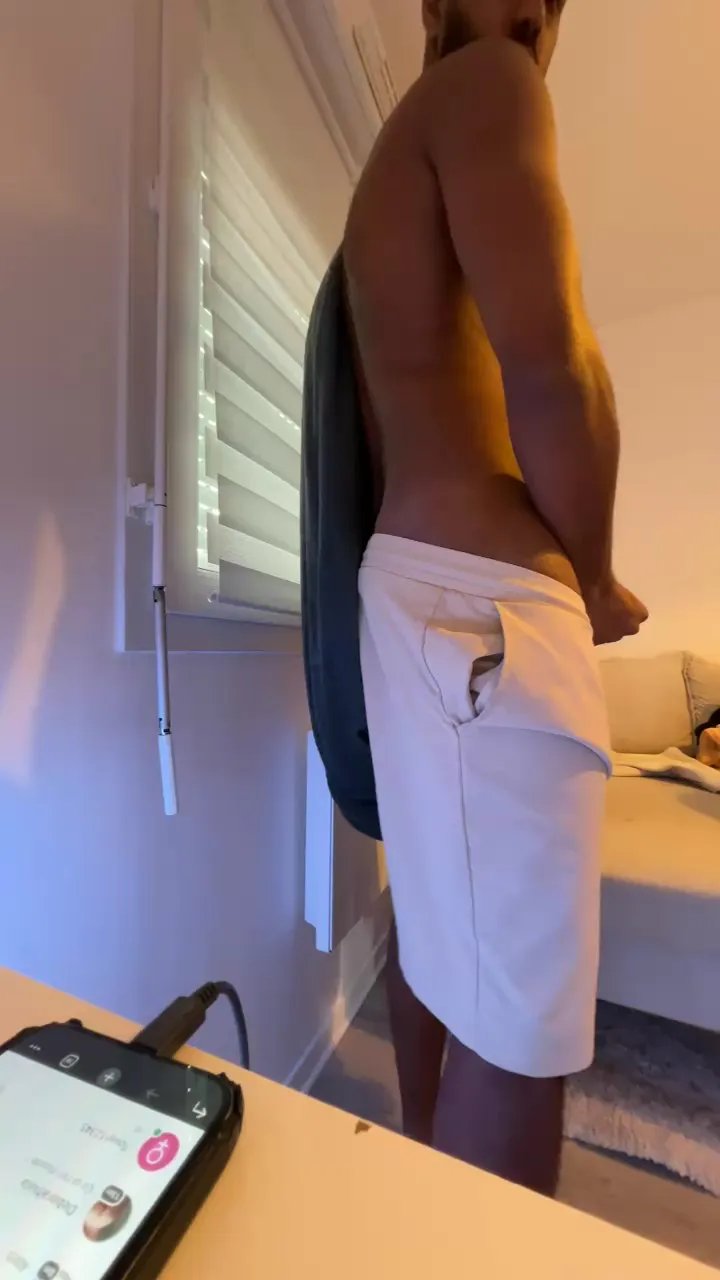 Offline Otman_77 on Cam4