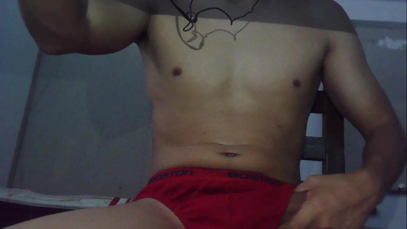 Panda_BoY1 on Cam4 