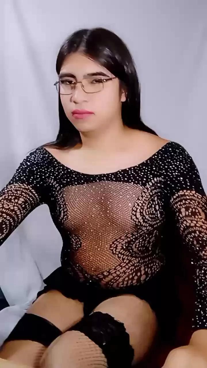 PaolaSante on Cam4 