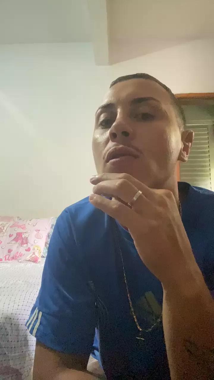 pedrinh0_x on Cam4 