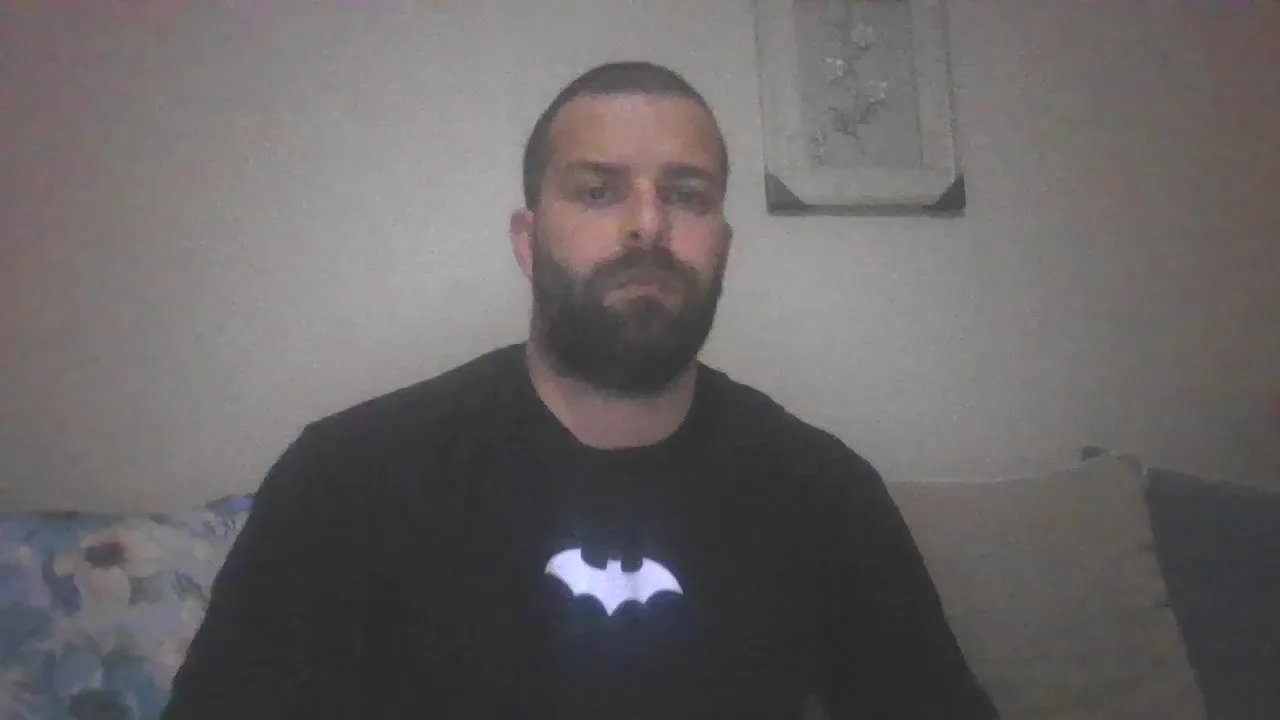 Offline pigeon1111 on Cam4