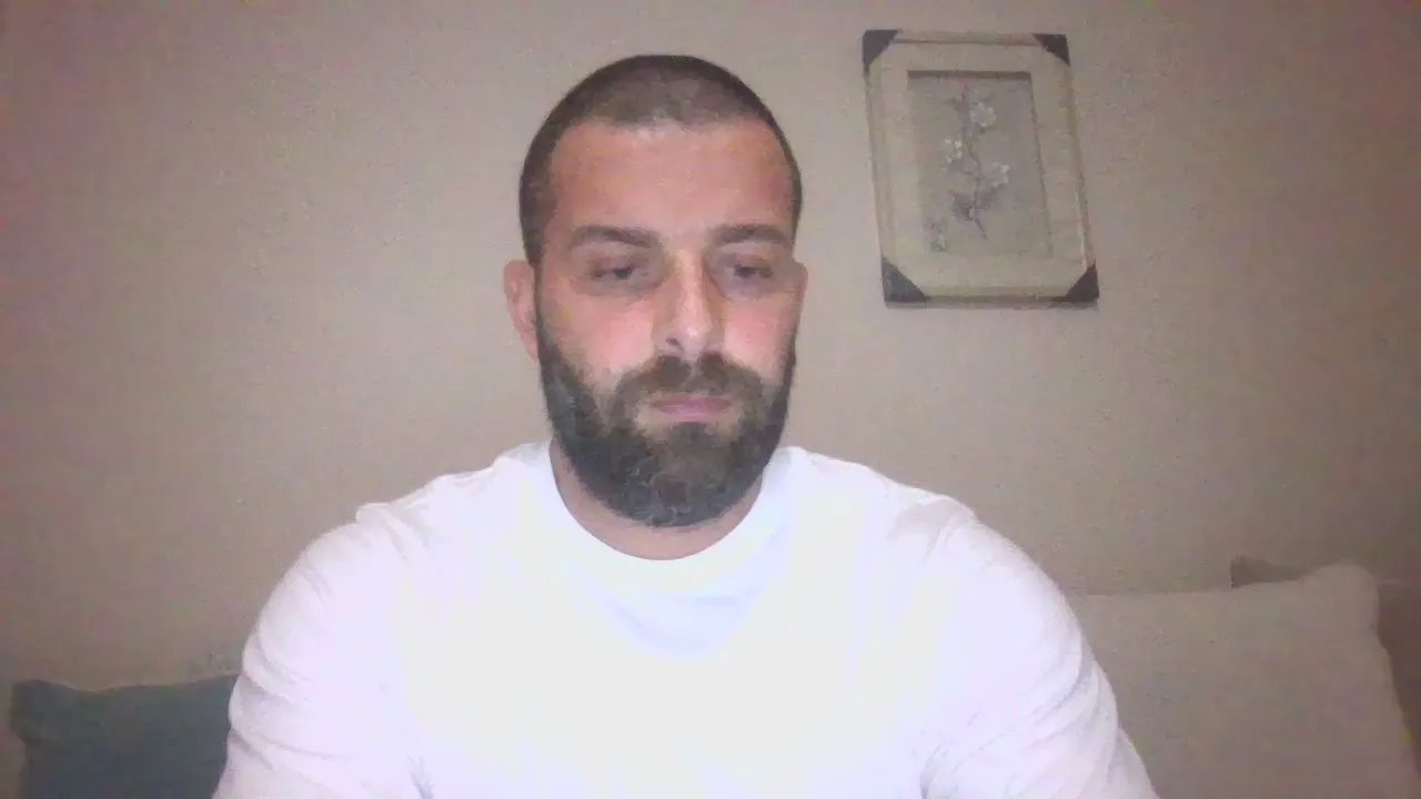 Offline pigeon1111 on Cam4