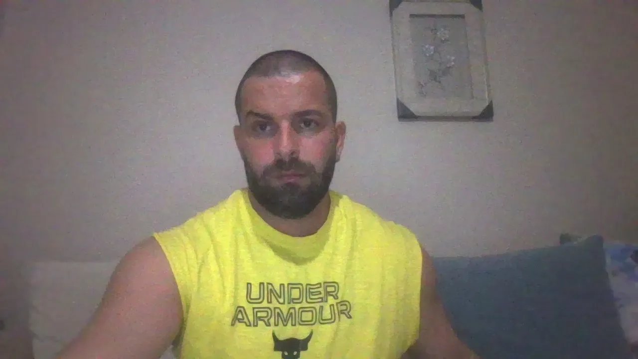 Offline pigeon1111 on Cam4