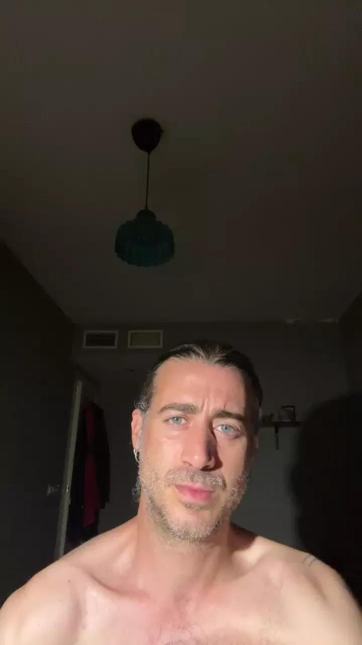 Pollon29_cm on Cam4 
