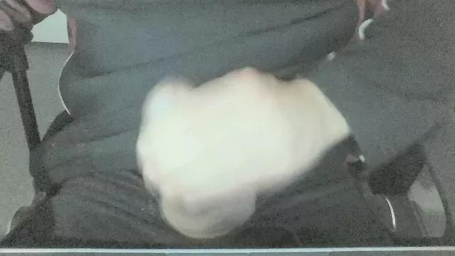 rattle69 on Cam4 