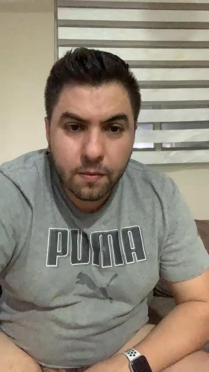 raulgzz4 on Cam4 