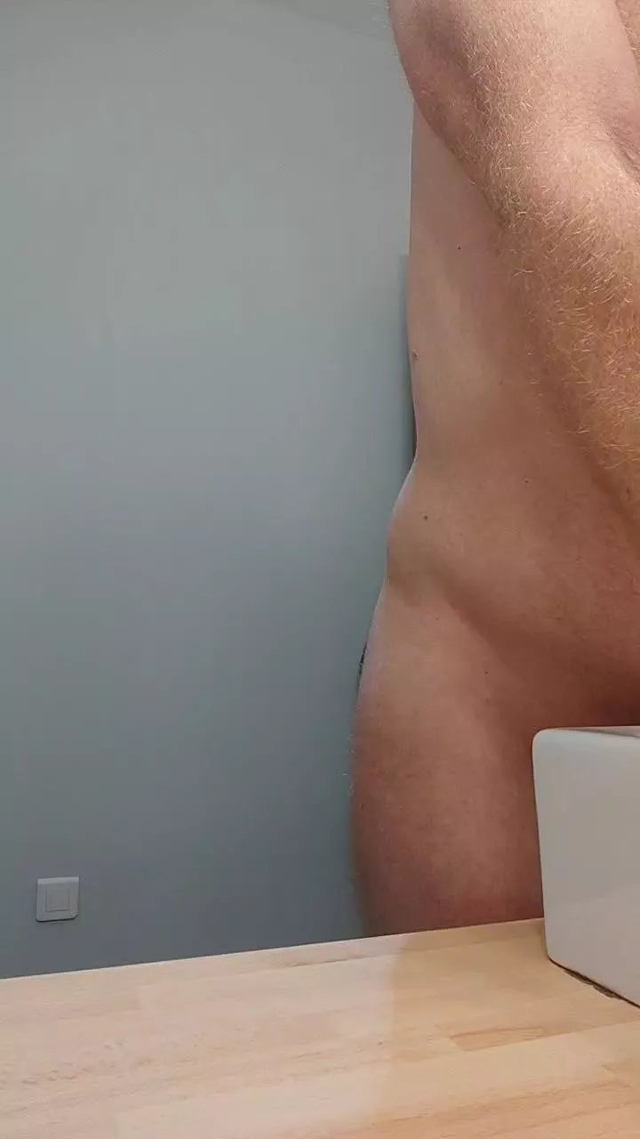 Offline redbullxl33 on Cam4