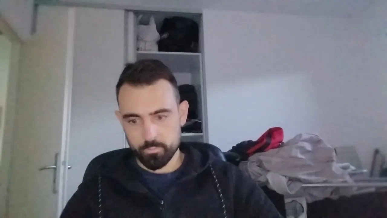 Offline Ribeiro33240 on Cam4