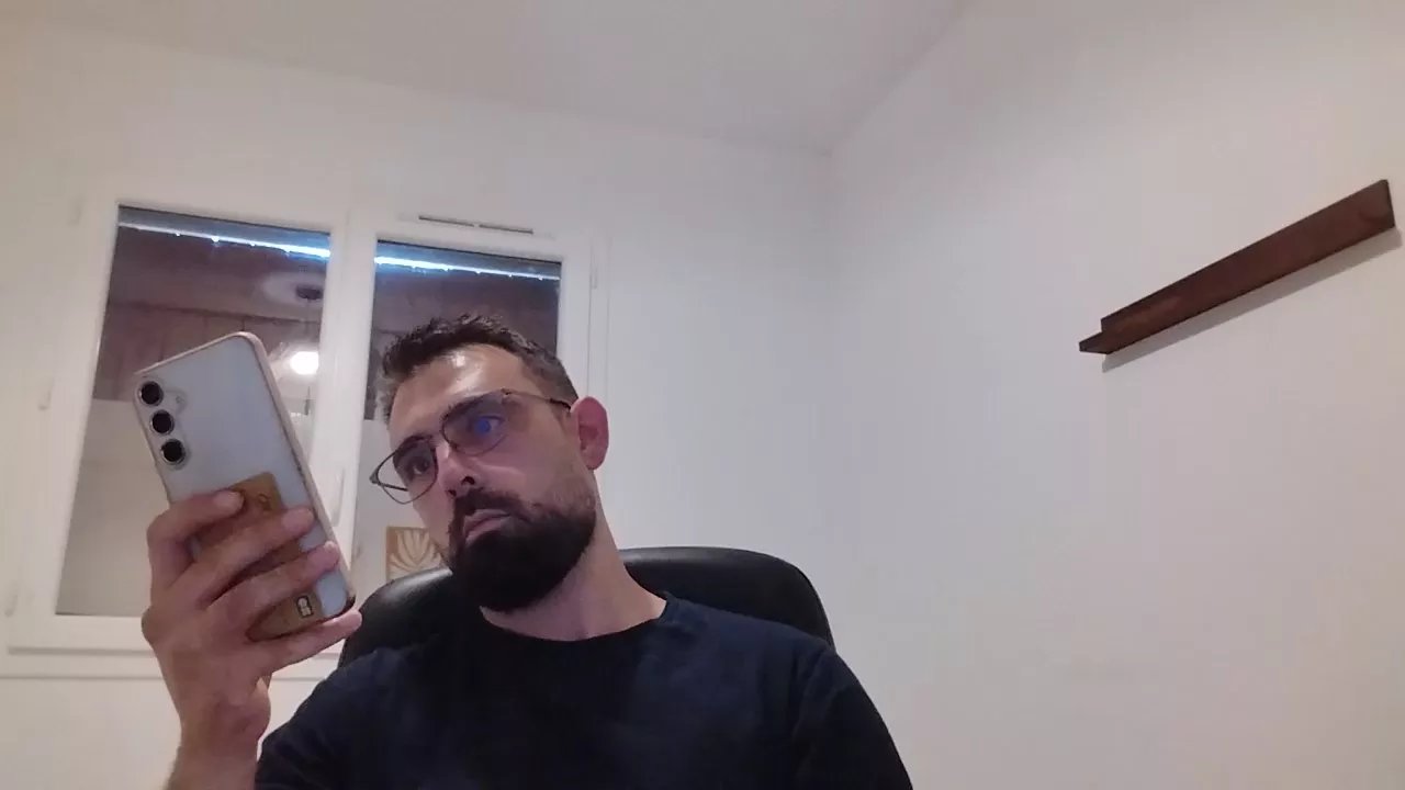 Offline Ribeiro33240 on Cam4