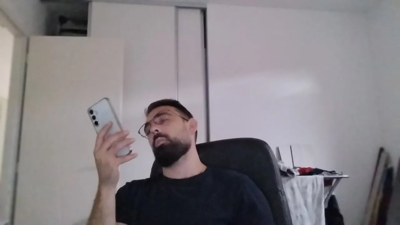 Offline Ribeiro33240 on Cam4