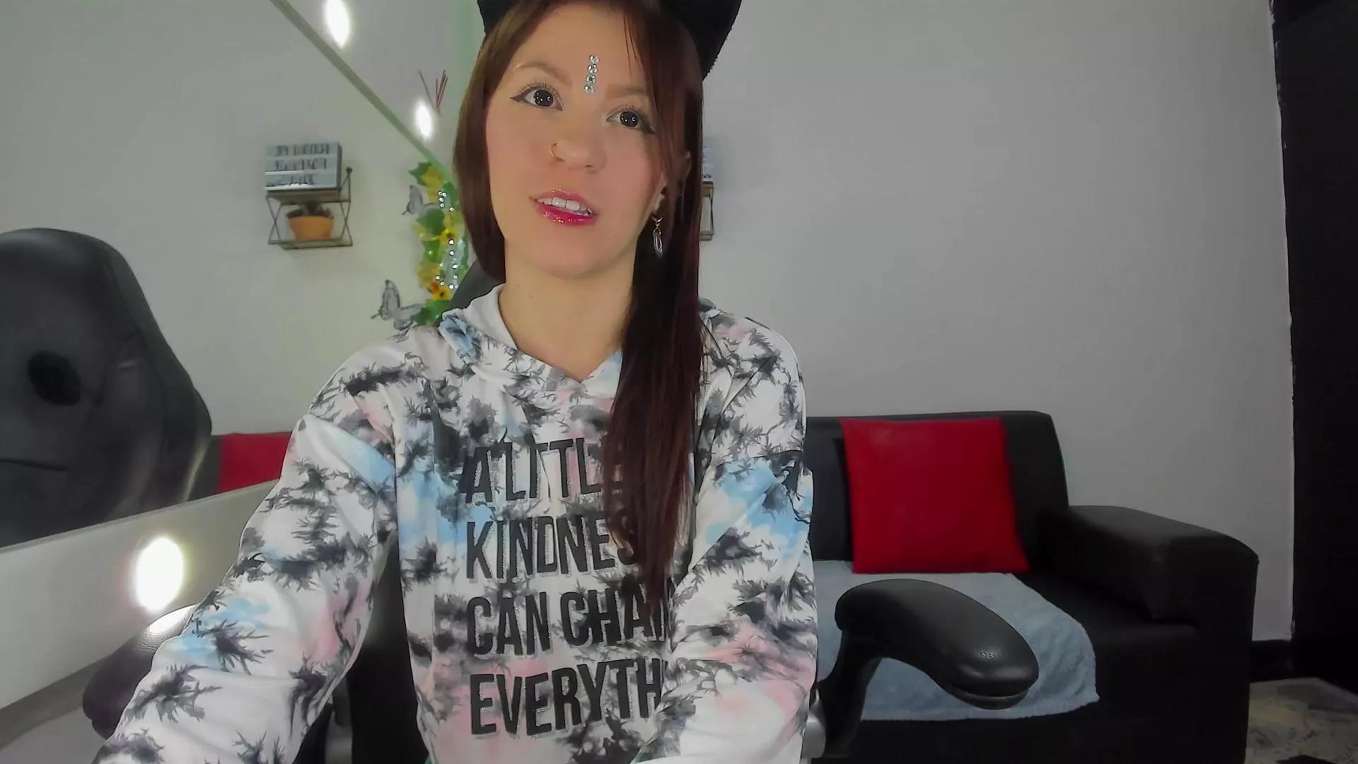 roxanne_jones1 on Cam4 