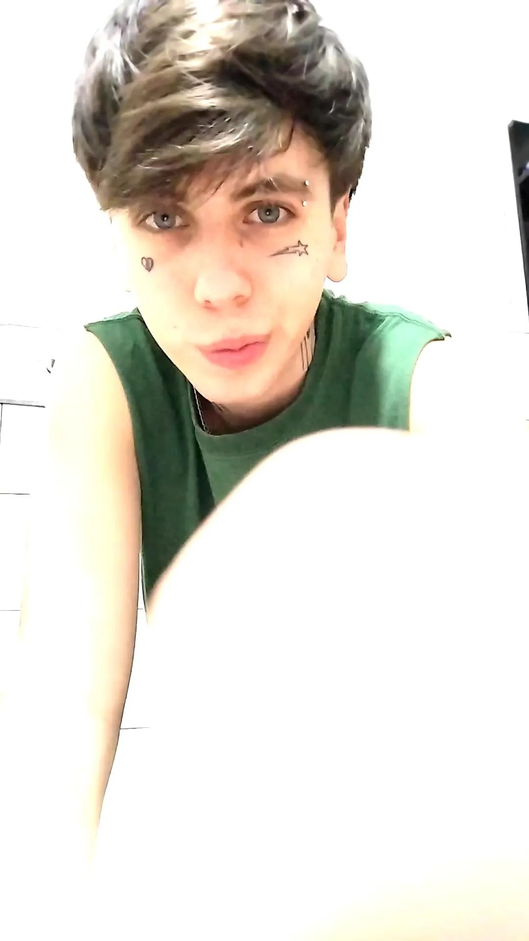 Offline sableye21 on Cam4